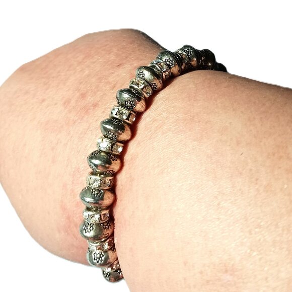 Source Unknown Jewelry - 90s Vintage Silvertone Beaded Flower Rhinestone Stretchy Fashion Bracelet